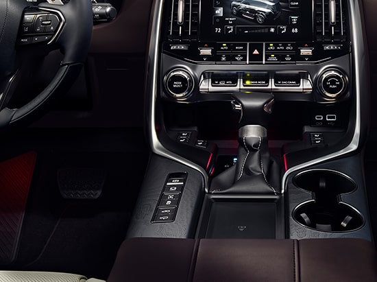 ARTISAN-CRAFTED WOOD TRIM